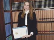 Noterler her iki tarafada eşit mesafededir