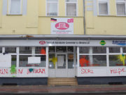 Minden Barbaros Cami camına ‚Afrin’ yazdılar, camlarını kırdılar Almanya'nın Minden şehrinde ve Kaiserstr. 9 numarada bulunan DİTİB'e bağlı Barbaros Cami