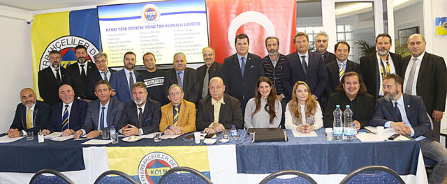 Fenerbahçe Köln Derneği yönetim Kurulu üyeleri toplu halde.