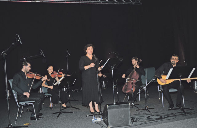 Neynalova-Khadija-Dr Soldan sağa: David Filipe,Yanyan Kong, Marina Eichberg, Pavel Efremov, Marko Simic, Cumhur Topak ve Dr. Hatice Zeynalova (okuyan).