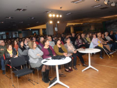 “Türk Usulü Almanca” oyunu kırdı geçirdi