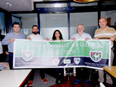 20 Şubat 2020‘yi Denizlililer Günü ilan ettiler Başkan Şakir Yelpaze, yönetim kurulu üyesi Cihangir Ertan, Kadın kolları başkanı Mavi Demirdaş, yönetim kurulu üyesi Metin Sarıefe ve başkan yardımcısı Hasan Demirdaş.