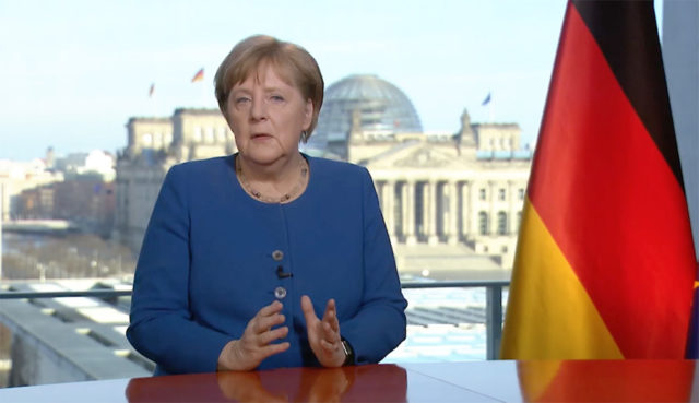 Başbakan Angela Merkel halka seslendi.