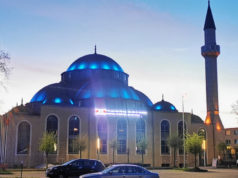 DUİSBURG‘DAN SONRA HAMM‘DA DA HER AKŞAM EZAN OKUNUYOR DİTİB Marxloh Cami. Fotoğraf: Hayrettin ÖZCAN