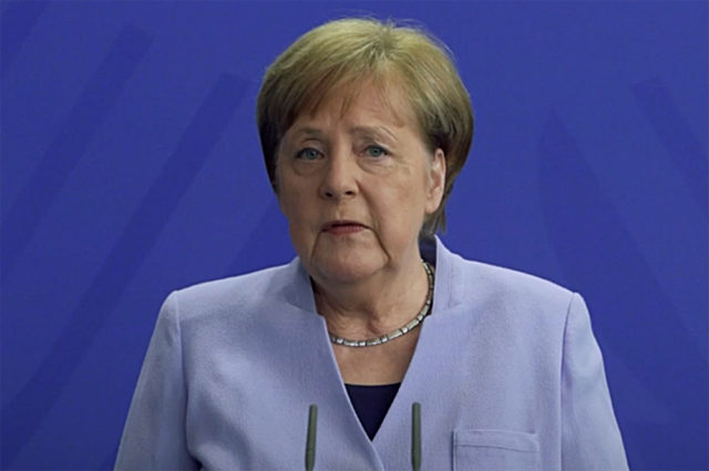 Şansölye Angela Merkel (Video ekran fotoğrafı)