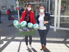 Sağlık personellerine şekerleme paketi hediye edildi