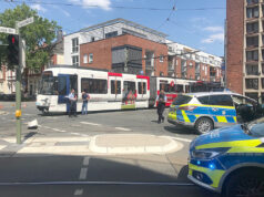 Bielefeld’de Polis aracı ile tramvay çarpıştı
