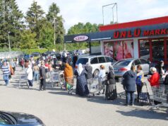 Ünlü Market‘in açılışına yoğun ilgi