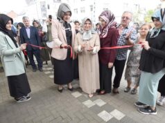 Açılış kurdelasını anne Meryem Yıldız kesti