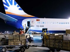 SunExpress’in yardımlarını taşıyan ilk kargo uçağı Antalya’ya ulaştı