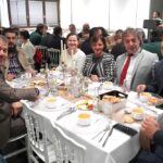 Adnan-Dervis-(kirmizi-kiravat)iftarda